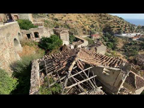 Pentedattilo: Dorf der "fünf Finger"