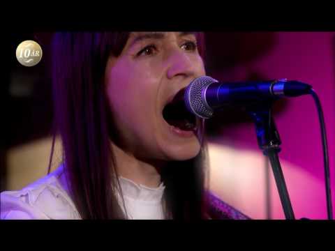 Maria Andersson - The girl who loved islands (Live) - Malou Efter tio (TV4)