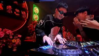 Download lagu DJ KINGSTOOM with MC DREAM in SINGHA BAR Mahasarakam HIPHOP OPEN FORMAT mp3