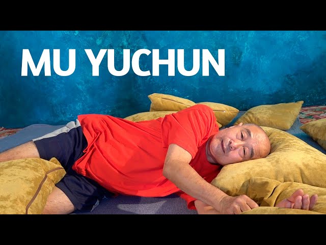 Vídeo relacionado con Io mi curo con il massaggio tibetano. Trattamento e auto-trattamento con il Ku Nye (Diciasettexventiquattro)