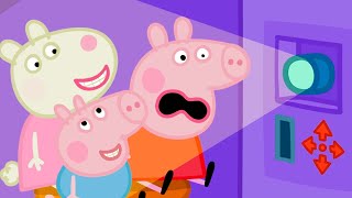 Peppa Pig Takes Funny Pictures In The Photo Booth | Kids TV And Stories