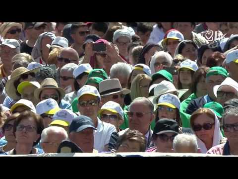 Papa s nama 18.6.2016. - Koliko puta osjećamo potrebu da se promijenimo?