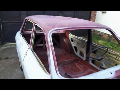 Dacia 1300 S02Z31 Am montat aripile şi capota