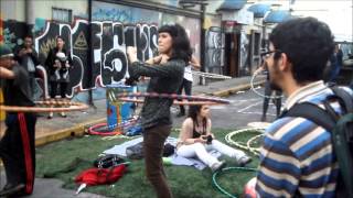 preview picture of video 'Pausa Urbana  Hooping and Clowning around en Calle Amargura, San Pedro, Costa Rica'