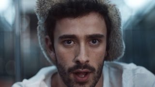 Musik-Video-Miniaturansicht zu Weak Songtext von AJR