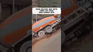 Download lagu Belajar Jadi Sopir #hitachizaxisbelahjalan #alatberatterbesar #sopiroleng #tambang #shorts #truk mp3 Download lagu Belajar Jadi Sopir #hitachizaxisbelahjalan #alatberatterbesar #sopiroleng #tambang #shorts #truk mp3