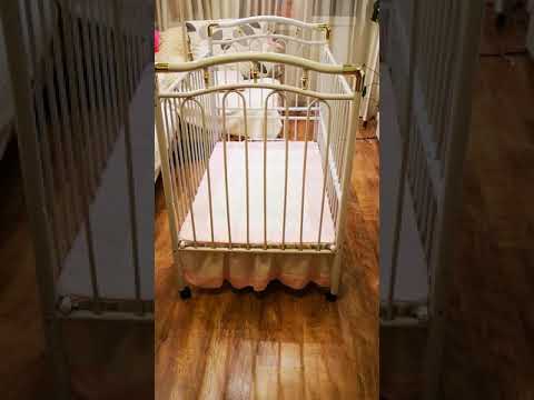 Кроватка Geoby часть 1