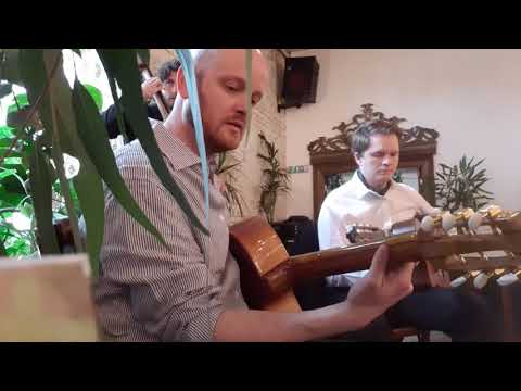 GYPSY JAZZ UK - Swing Train 42 guitar Trio - Live @Clapton Country Club