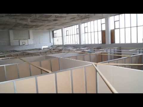 Ankunft: Erste Asylbewerber in Notunterkunft - ELSTERWELLE