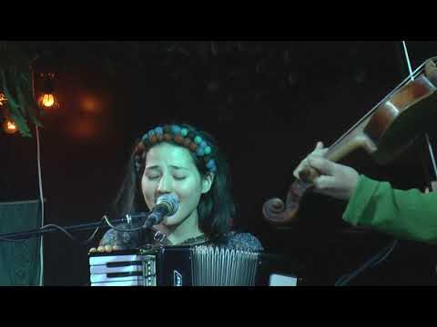 Alisa Ten, Roust Pozyumsky, "Le Rossignol" breton song