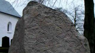 preview picture of video 'Viking-town Jelling in Denmark with runic stones'