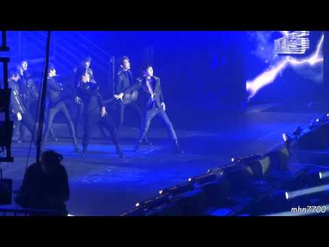[HD fancam] 120208 U-Kiss - Medley (0330, Tick Tack, 빙글빙글) + Neverland + greeting @ Music Bank Paris