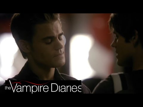 TVD 2x2 - Stefan gives Vervain to Jeremy