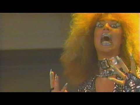 Lizzy Borden - Me Against The World [Official Music Video NO GLITCH]