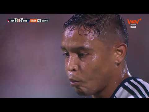 LUIS MURIEL SCORES A PENALTY AND PUTS JUNIOR A 1-0 LEAD! #LALIGAxWIN 🦈🔴⚪⚽🔥