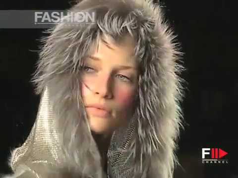 "John Galliano" Autumn Winter 2001 2002 2 of 3 Paris Pret a Porter by Fashion Channel