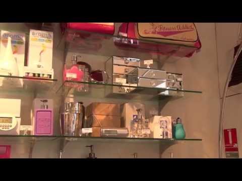 download lagu mp3 mp4 La Chaise Longue, download lagu La Chaise Longue gratis, unduh video klip Download La Chaise Longue Mp3 dan Mp4 Unlimited Gratis