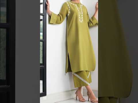 2025 Trending Long Kameez with Stylish Trousers – New Pakistani Dress Designs!