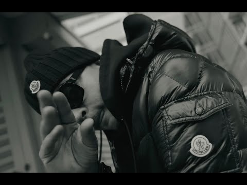 In2Deep. and MUSS VOLLT