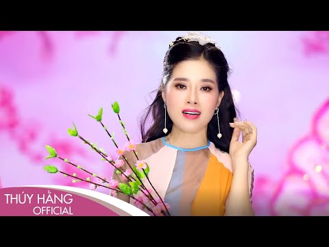 Thể hiện bởi Thúy Hằng