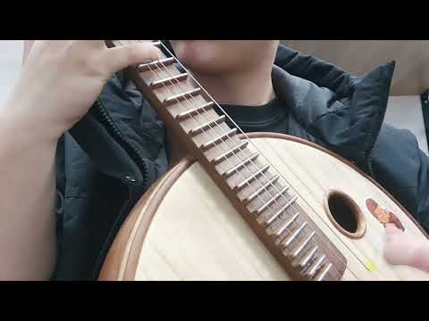 Chinese musical instrument, the name is Ruan