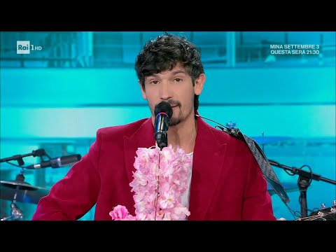 Pierdavide Carone canta "Piazza Grande" - Domenica In 02/02/2025