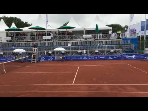 Quirine Lemoine wint van Svetlana Pirazhenka