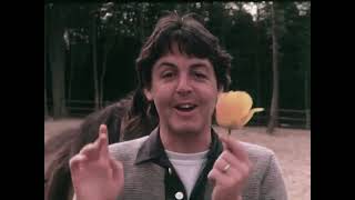 Michael Jackson,PaulMCcartney-The Girl is mine(Official video)