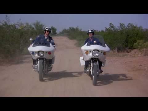 Ninja III : the Domination (1984) -- ninja vs. cops, chopper