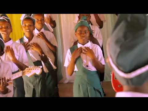 UPENDO NI BENDERA YA YESU I PEPE AYO JUU NA I PEPEE JUU YA ANGA WATU WAONE. nyimbo ya watoto sda