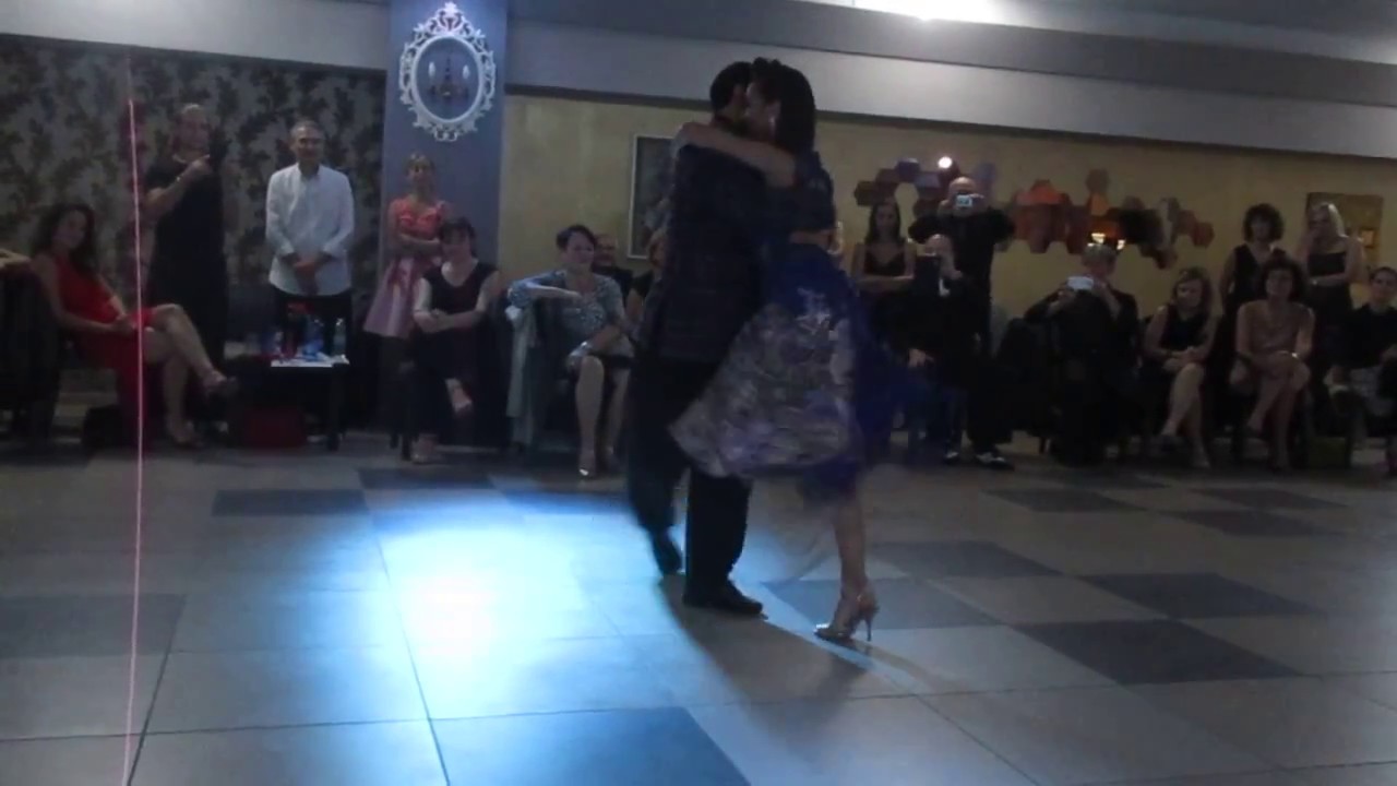 Una Favolosa Cumbia By  Nora Witanowsky y Juan Carlos Martinez al Cleo Cafe'