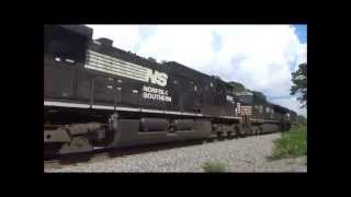 preview picture of video 'CEFX 1048 Bluebird Leading NS 207 & NS 372 w/ ES44AC 9/1/14'