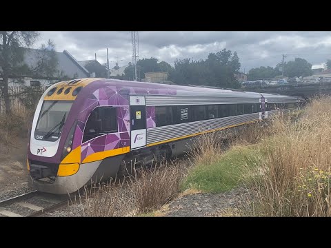 V/lines VL42 at the South Geelong tunnel heading to Waurn Ponds 1/3/2023