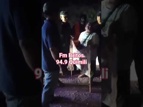 ENFRENTAMIENTO ENTRE POLICÍAS MASCULINOS Y MUJERES QUE CORTABAN LA RUTA 92