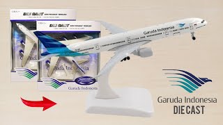 Download lagu Unboxing Mainan Pesawat Garuda Indonesia Cuma 30 Ribuan?? | Review Diecast Pesawat Garuda Termurah!! mp3