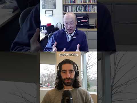 How to write an effective AI prompt for financial questions