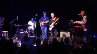 Lay Back Down ~ Eric Lindell w/Anson Funderburgh