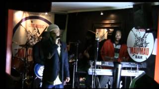 Give jah thanks and praise