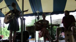 Wayfaring Stranger performed by Barefoot Best Friends
