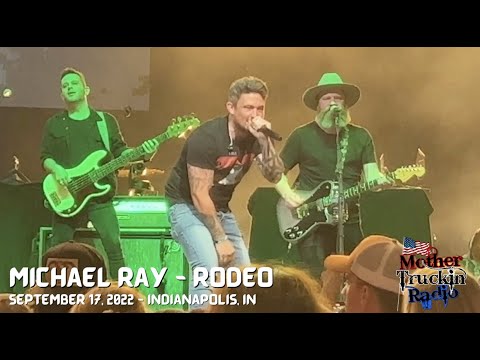 Michael Ray sings "Rodeo" in Indianapolis on September 17, 2022