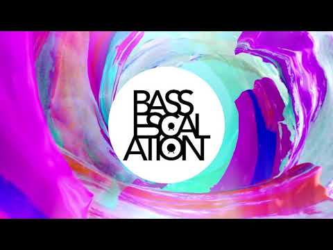 Nothing breaks like a Heart vs. Out of my Mind - Miley Cyrus, Skytech R3HAB (BASSESC MASHUP)