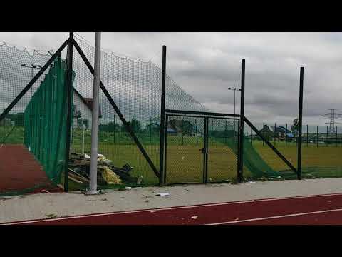 Kompleks sportowy w Librantowej po przejściu trąby powietrznej, 25.06.2021