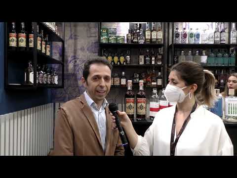Andrea Onesti di OnestiGroup a MIxology Experience 2022 ci presenta amaro Hermite by Alpestre