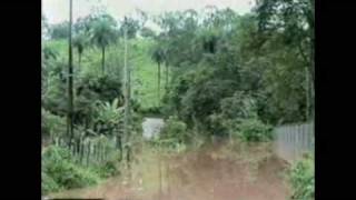 preview picture of video 'Enchente1997 - Rio Paraopeba'