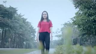 Download lagu Bagantuang Indak Batali mp3