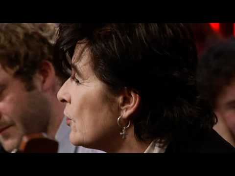 Extra opname: Frédérique Spigt - DWDD Recordings -Elvis Presley - I just can't help believin