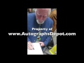 Sesame Street Icon Caroll Spinney Drawing Big Bird For Fans In New York 2015
