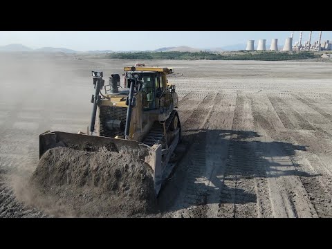 Bulldozer Fleet in Action: Caterpillar D9T & Komatsu D275AX at Huge Mining Site