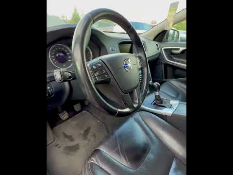 фото volvo v60 i 0