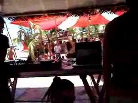 Electrixx abrindo live no Universo Paralello 8